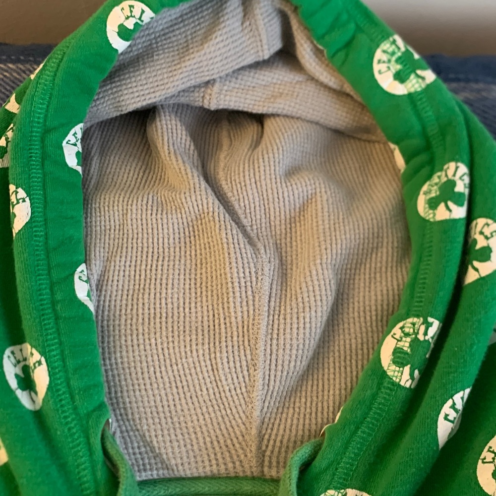 Green Celtics Hoodie - Picture 4 of 12